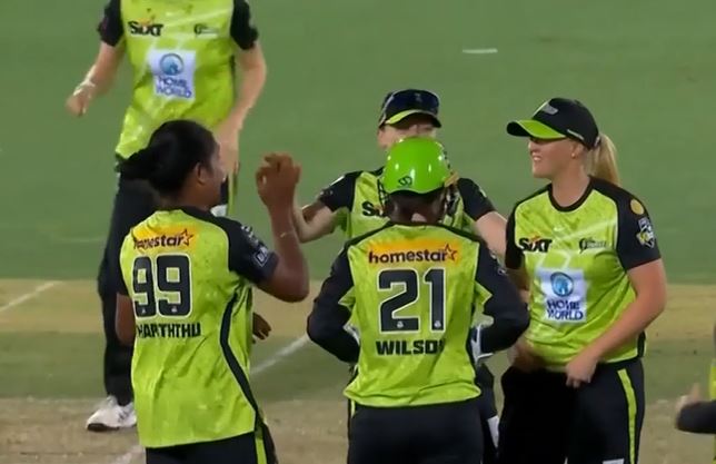 Sydney Thunder sail past Sydney Sixers by 42 runs
