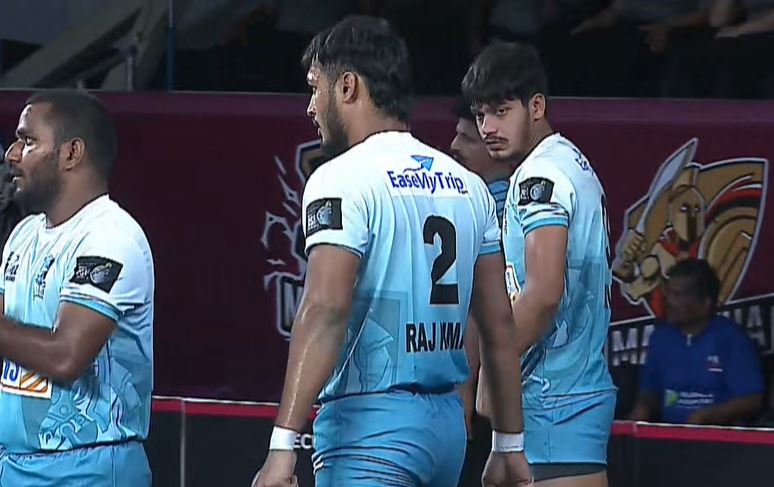 Ravi Saket's gritty tackles against Aravalli Arrows