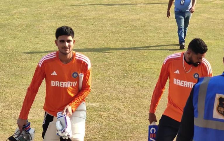 Varied Vibes: India's Contrasting Practice Sessions