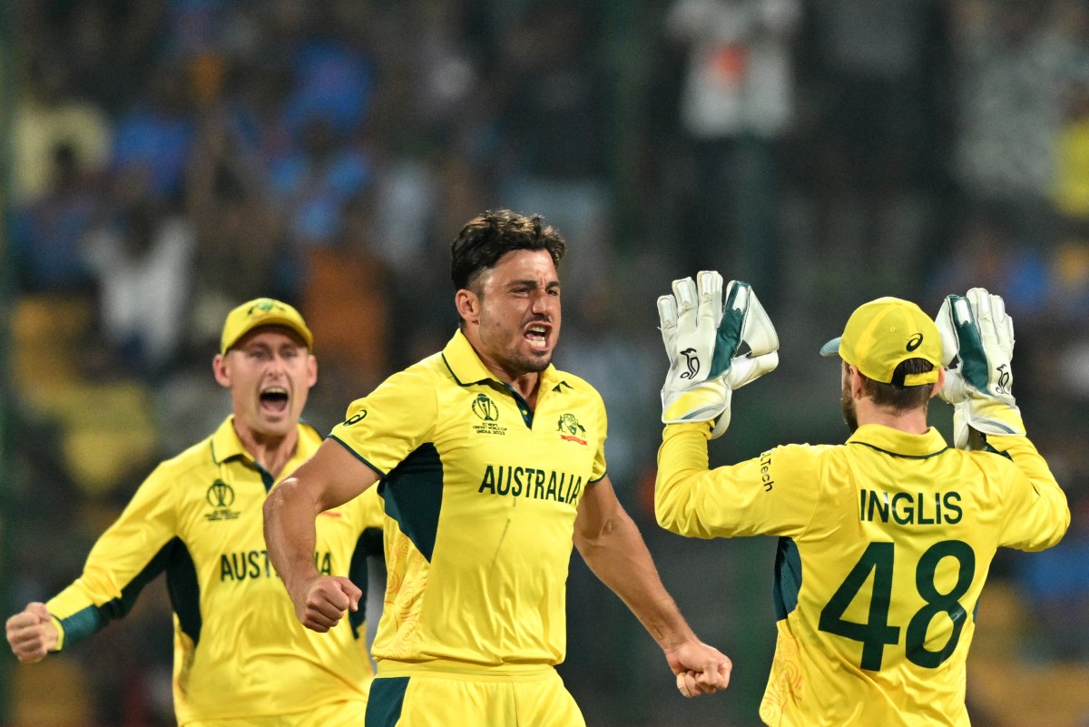 AUS thrash PAK by 62 runs to claim 4th place on the table