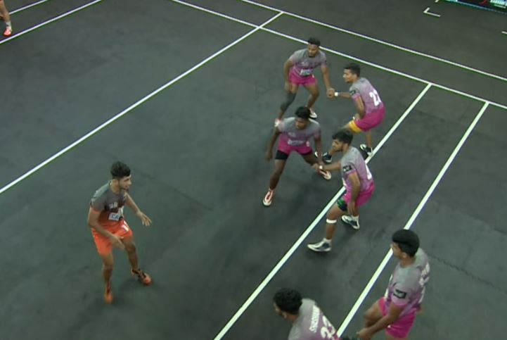 Somesh rattles Tadoba's raiders with his defence