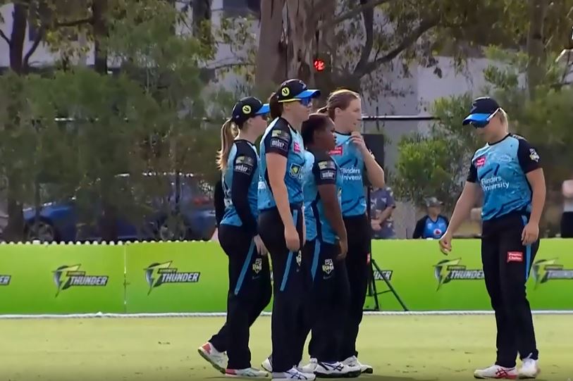 Bowlers sparkle as Adelaide Strikers defend 121