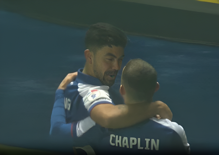 Ipswich Town waltz past feeble Millwall 3-1