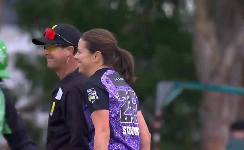 3 for 20! Molly Strano dents Melbourne Stars