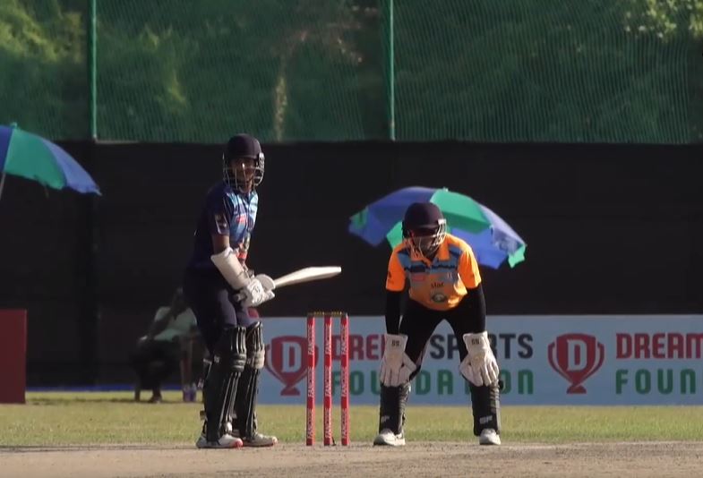 51 off 38! Parvez Musharaf continues his sublime touch