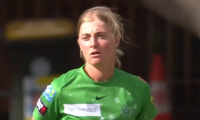 4-fer! Sophie Day restricts Sydney Thunder to 125