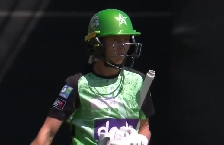 Unbeaten 67! Meg Lanning helps Melbourne Stars post 144
