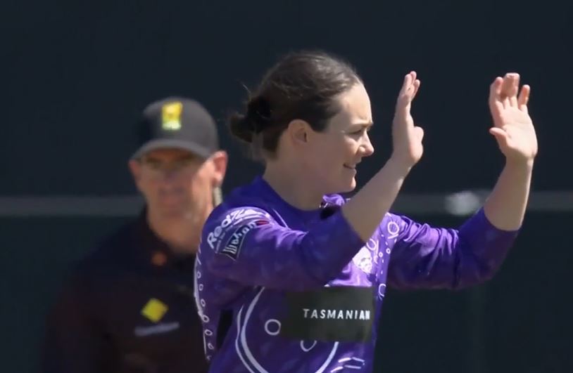 4-fer! Heather Graham restricts Melbourne Renegades to 101