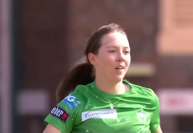 Rhys McKenna rattles Sydney Thunder with her 3-fer