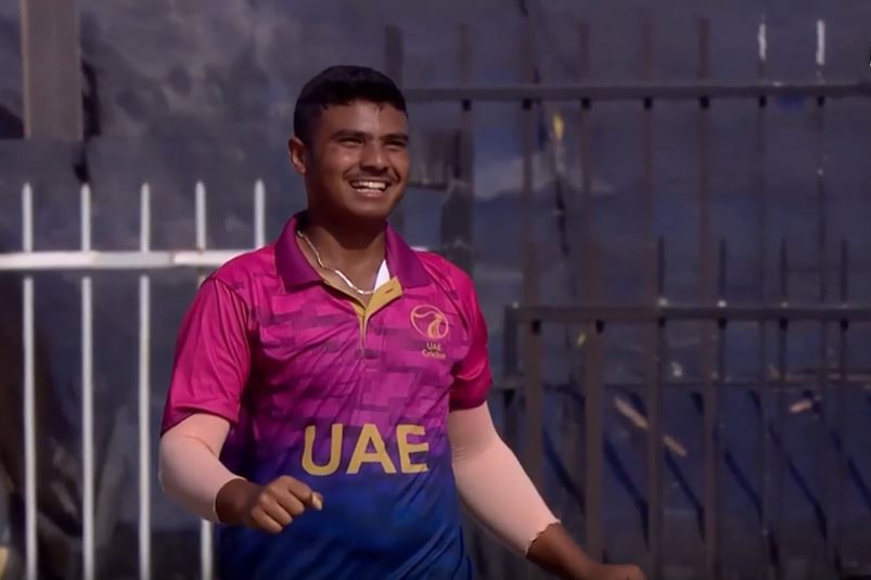 3 for 15! Aayan Khan surprises with economical spell