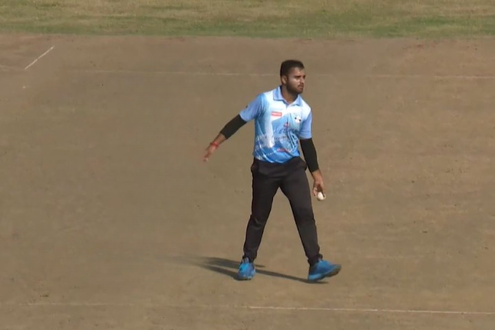 3 for 21! Himanshu Saraswati slows down River Rine Club