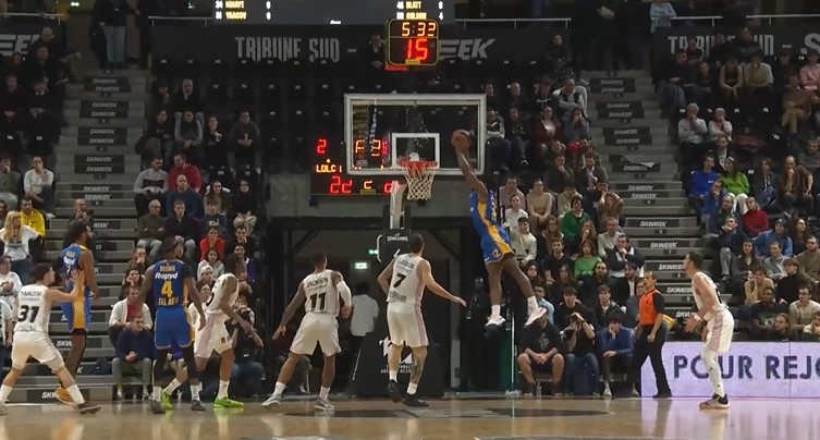 Sturdy Maccabi edge past LDLC ASVEL Villeurbanne 94-91