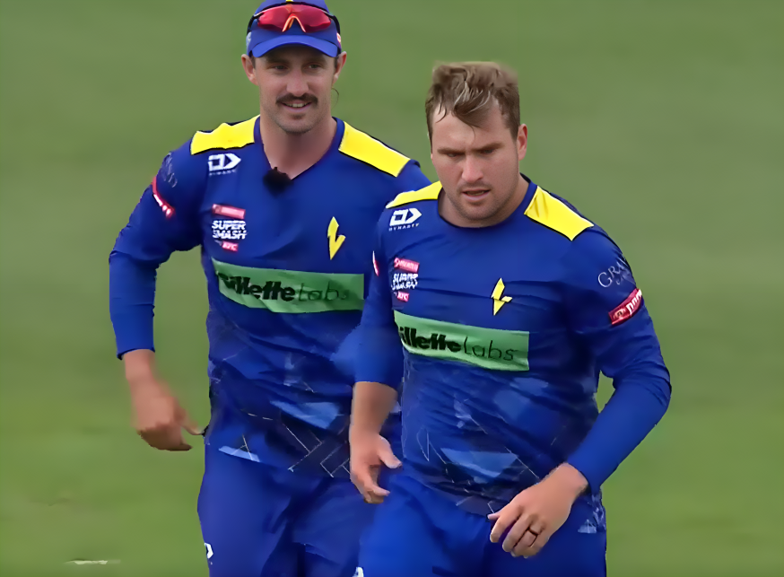 Dean Foxcroft's splendid 5-fer