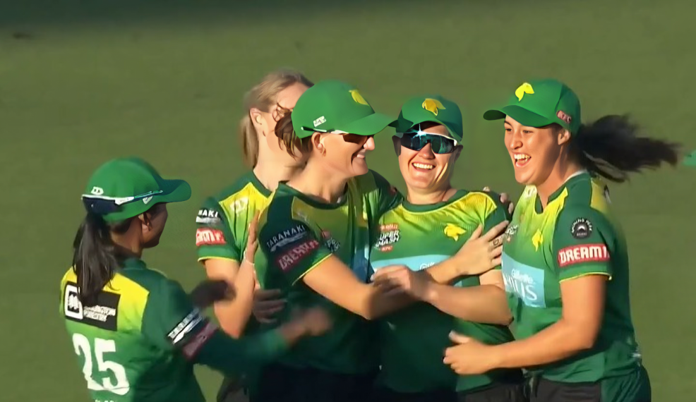Central Hinds sink Northern Brave by 45 runs to reach the Finals