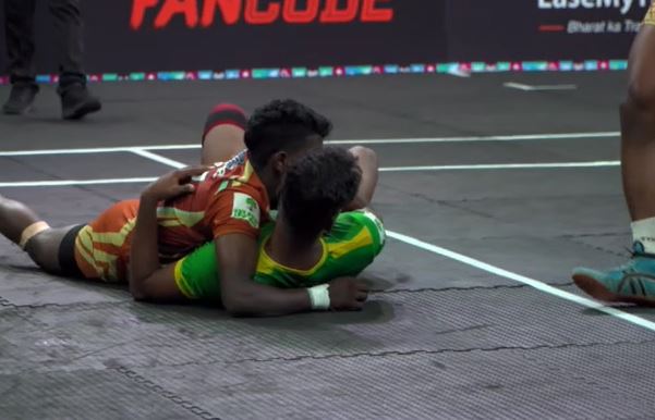 K Harish dazzles with Kamaal Performance