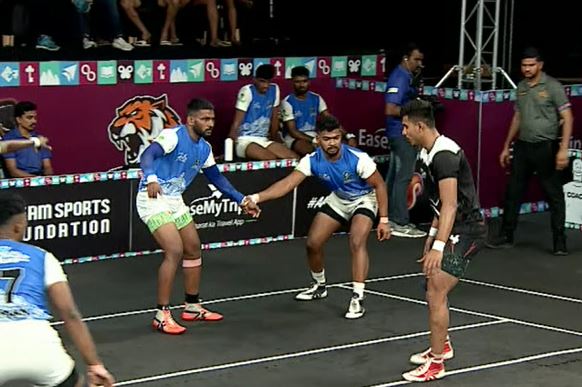 8 Raid points! Mayank Saini spreads his magic