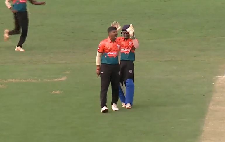 3 for 23! Karthigesan S returns with fiery spell