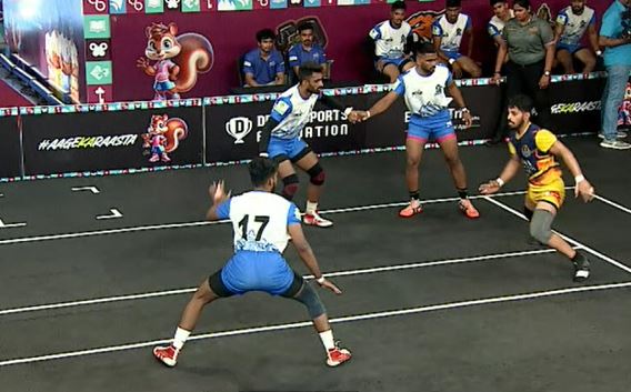 Hampi Heroes hamper Maurya Mavericks 36-21