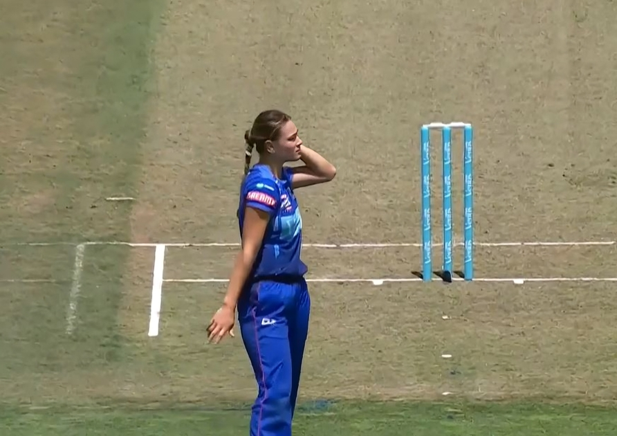 Lethal Skye Bowden derails Canterbury Magicians with 3/36