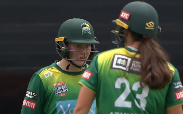 Central Hinds restrict Auckland Hearts to win by 18 runs