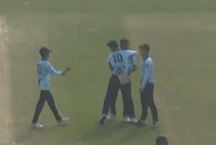 3-fer! Abhijit Chakraborty puts a dent on Alipurduar Thunders