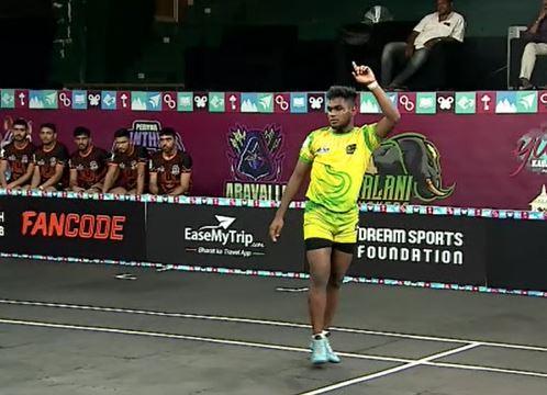 Palani Tuskers storm past Tadoba Tigers 37-16