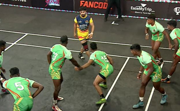 Chola Veerans hand Maurya Mavericks 44-13 thrashing