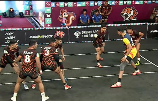 Maurya Mavericks dominate Tadoba Tigers by 8 points