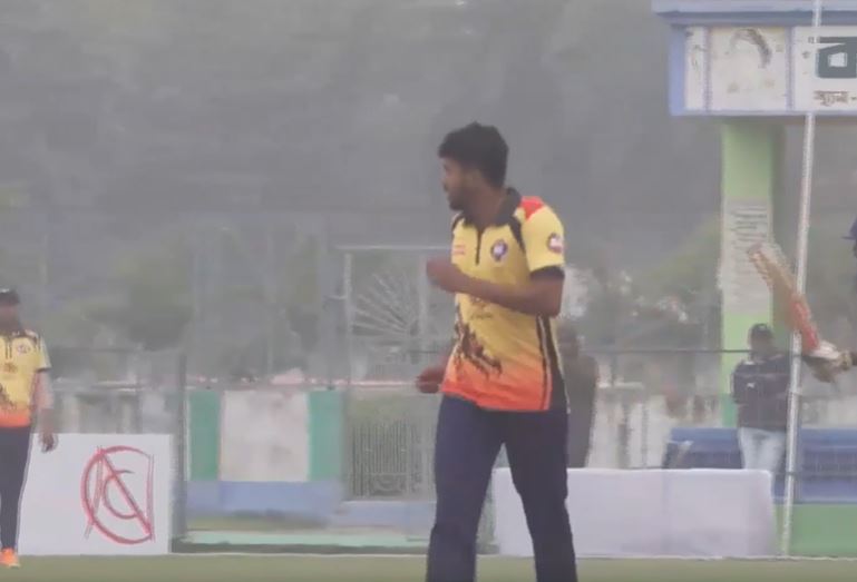 3/17! Ritwik Guchhait pricks Combined Avengers