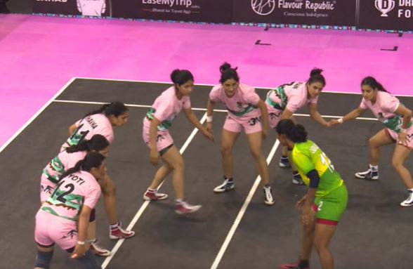 Z Kathija Hussain Dazzles with Kamaal Performance