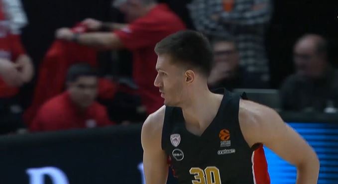 Olympiacos Piraeus Outmuscle Valencia by 7 Points