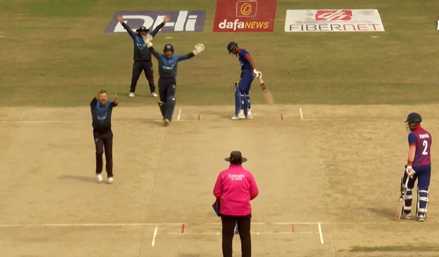 4 for 31! Bernard Scholtz's Match-defining Spell