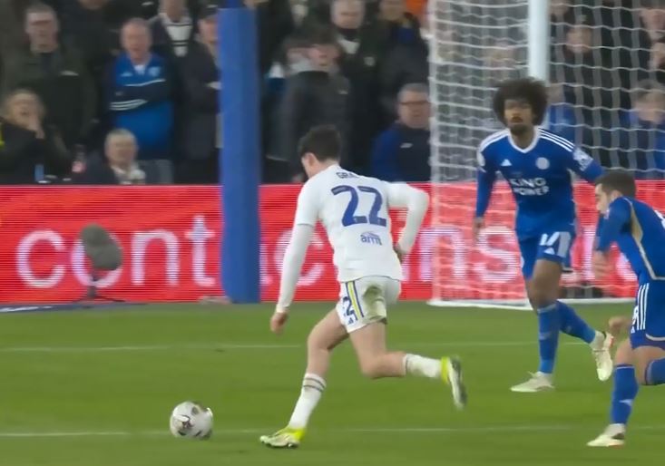 Leeds United Score Late to Drub Leicester City 3-1