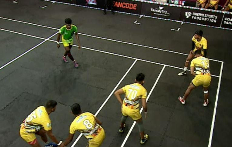 Dravid stuns Sindh Sonics with his exceptional raid