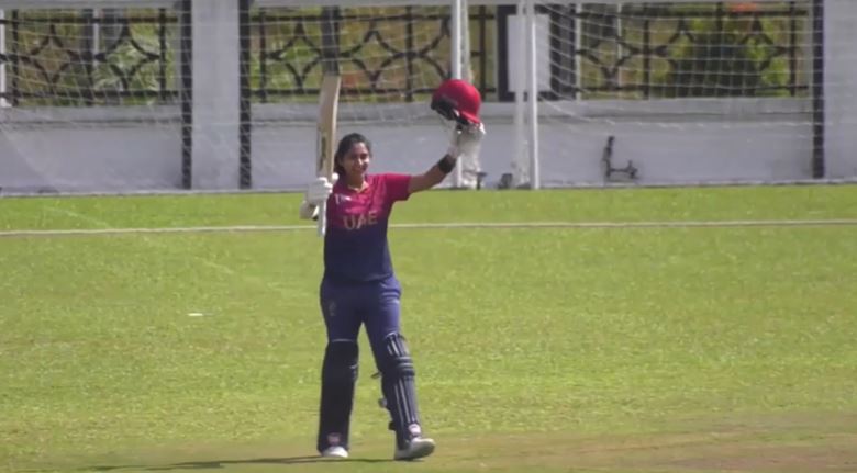 14 Fours, 2 Sixes! Esha Oza's Mind-blowing 114*
