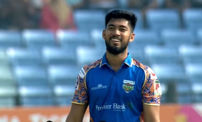 Mukidul Islam's Mesmerizing 3-fer