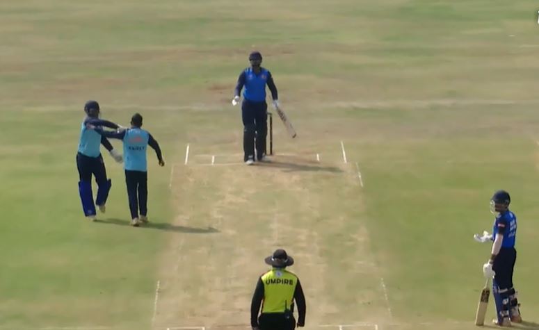 Triumphant Thane Sadden Belapur by 7 Wickets