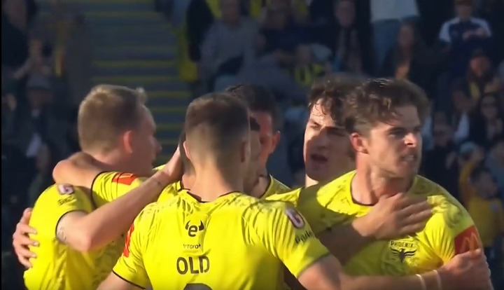 Wellington Phoenix Claim a Hard-Fought 2-1 Win over Sydney FC