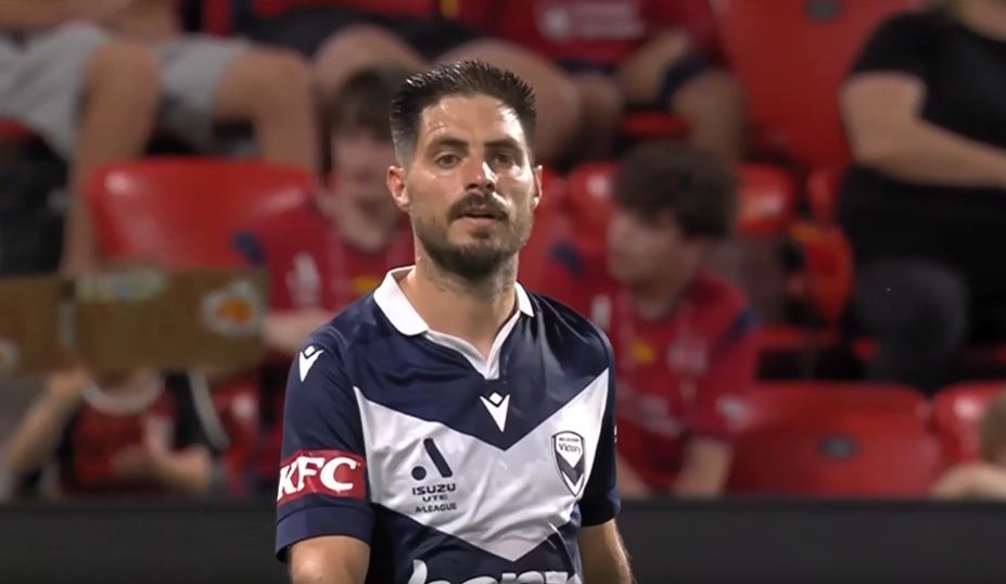 Melbourne Victory Dominate Adelaide United 2-1