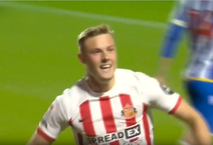 Jack Clarke scores twice as Sunderland beat Sheffield Wednesday 3-0