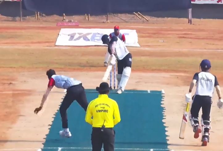 Brilliant Sports Academy vs Pradeep Sports Club: Abhishek Khatu's 3 for 16