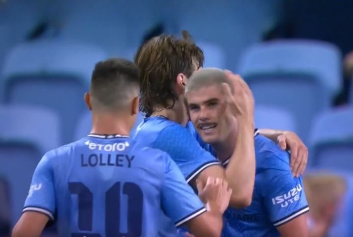 Sydney FC outshine Newcastle Jets with a convincing 4-0 win