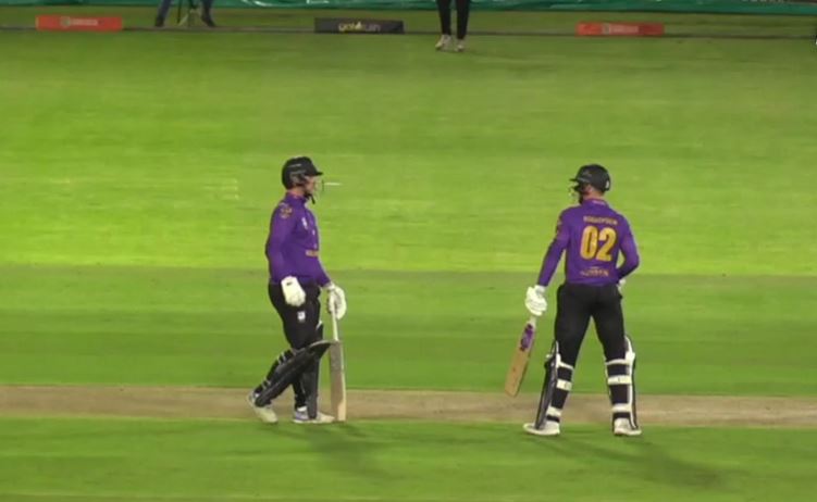 Dolphins vs Rocks: Grant Roelofsen's 71* off 45