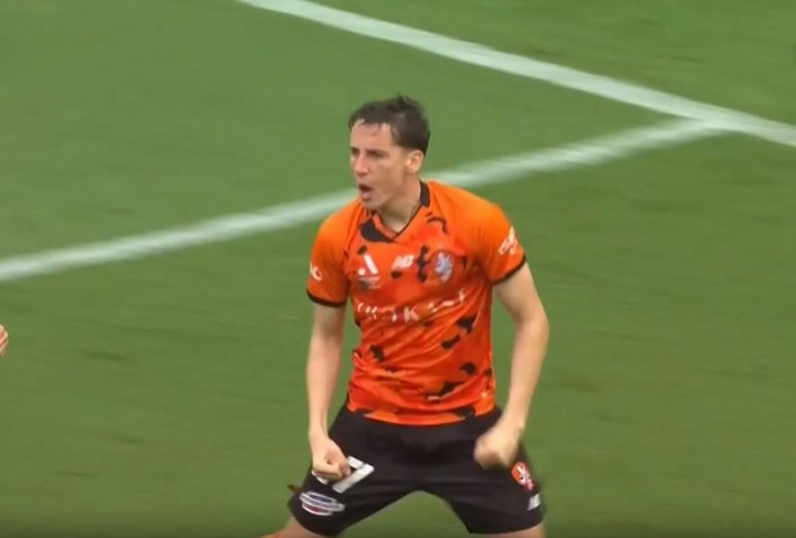 Relentless Brisbane Roar Dominate Melbourne City 5-1