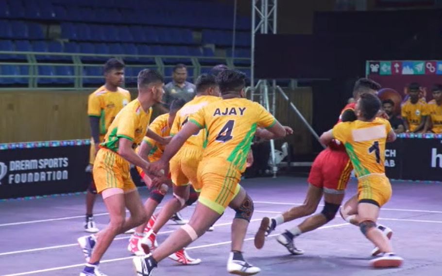 Sunil and Ajay’s Sensational Display