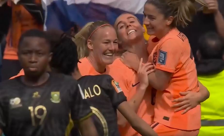 Dutch beat South Africa 2-0 to continue impressive WC run