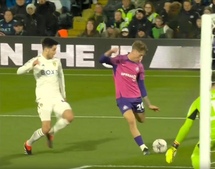 Leeds United share point with Sunderland with a goalless draw