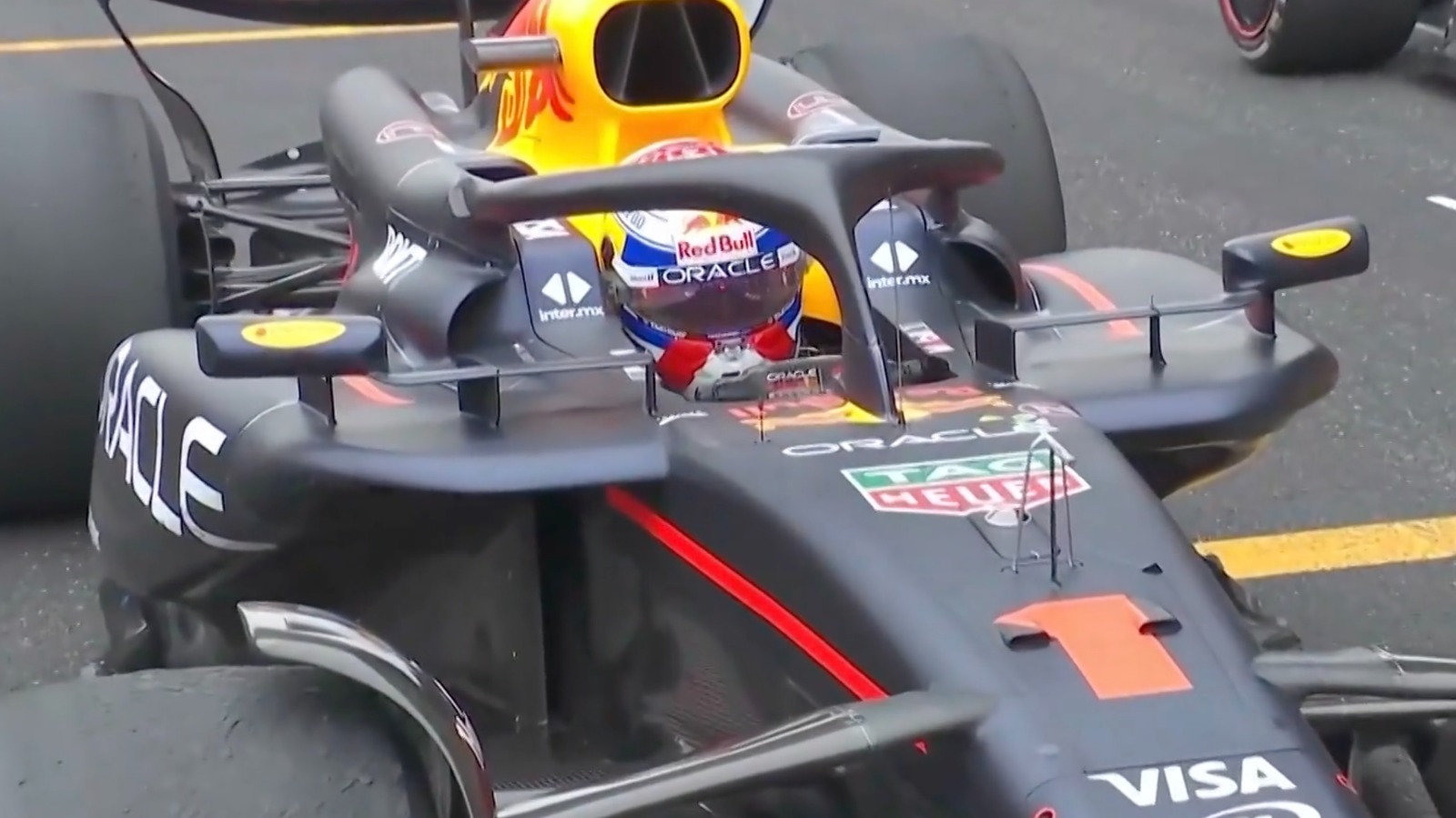 Can't stop, won't stop! Verstappen dominates China