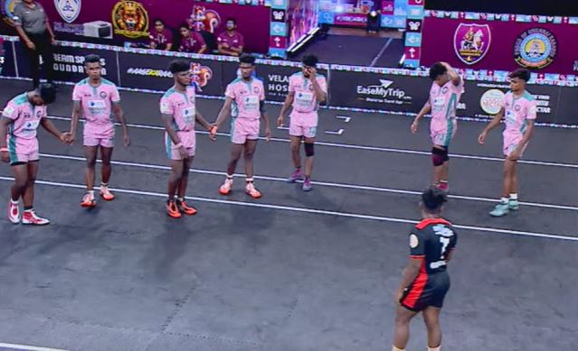 Chennai Sports thrash AMKC Gobi 63-25