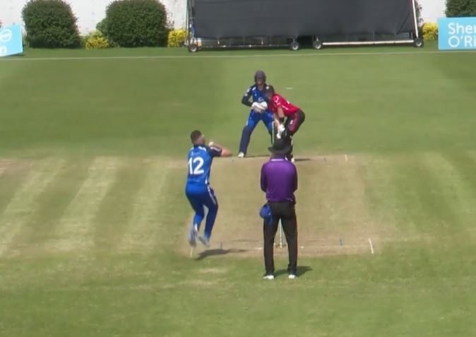 Munster Reds vs Leinster Lightning: Dylan Lues's 3 for 24
